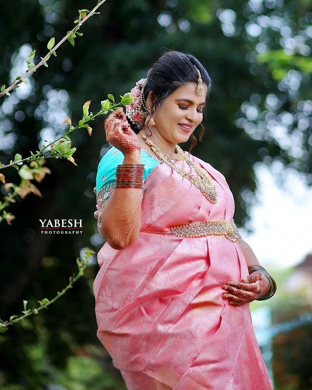 10 Creative Maternity Photo Shoot Ideas to Capture the Beauty of Pregnancy