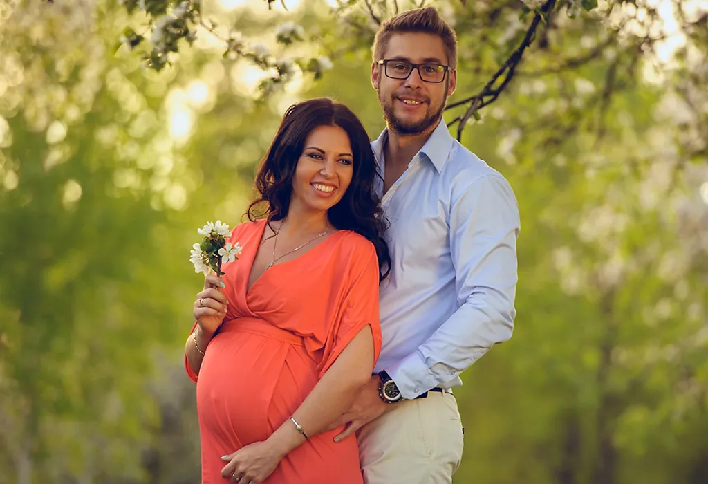 9 Stunning Clothing Ideas for Your Maternity Photo Shoot
