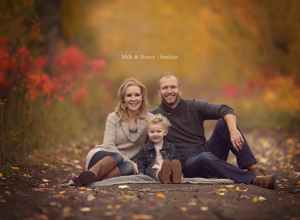 Capturing Autumn Moments: 10 Tips for Stunning Fall Family Photography