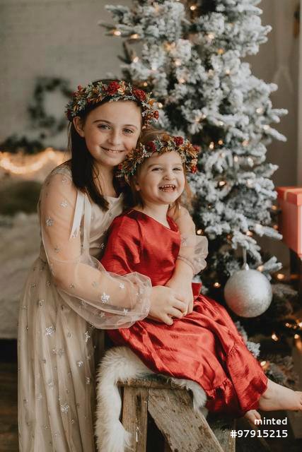 Capturing Holiday Memories: Christmas Family Stock Photo Ideas