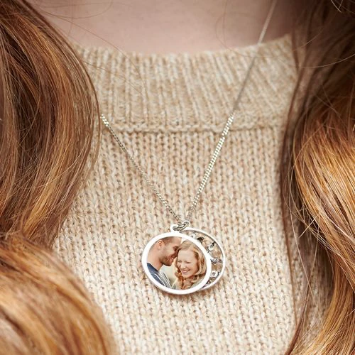 Capturing Moments: The Art of Locket Size Photo Prints