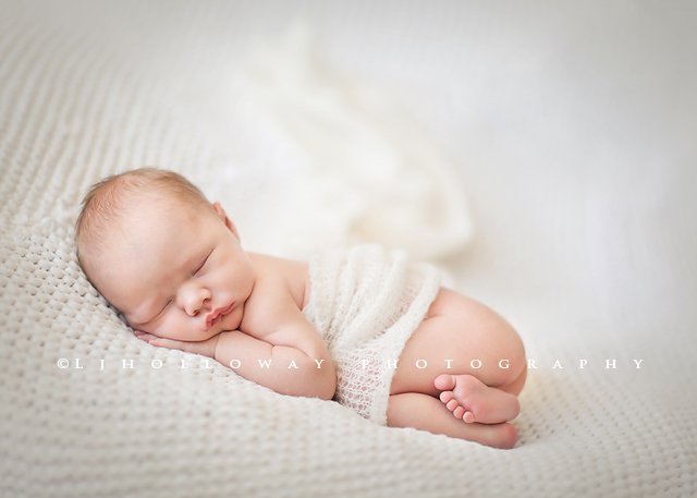 Top Tips for Stunning Newborn Photography: Capture those Precious Moments!