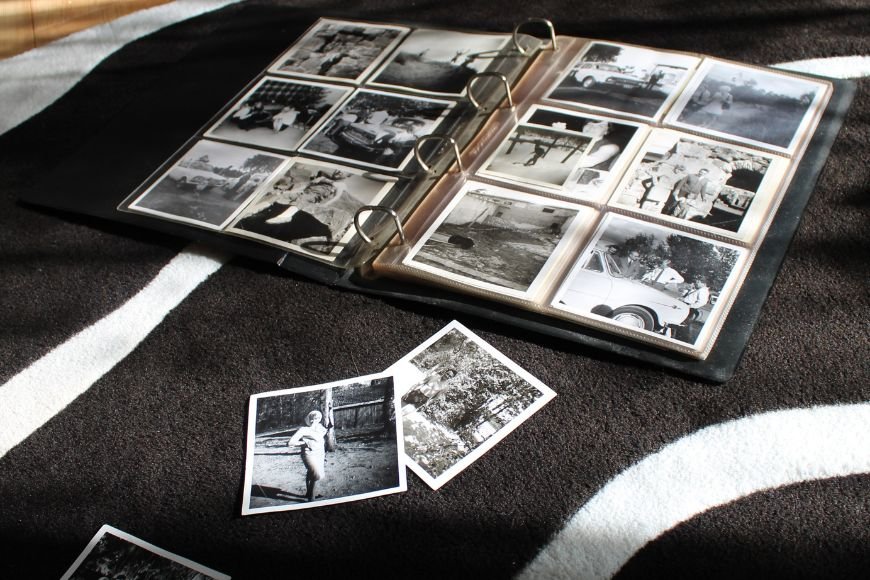 Unlocking Memories: The Beauty of Empty Photo Albums